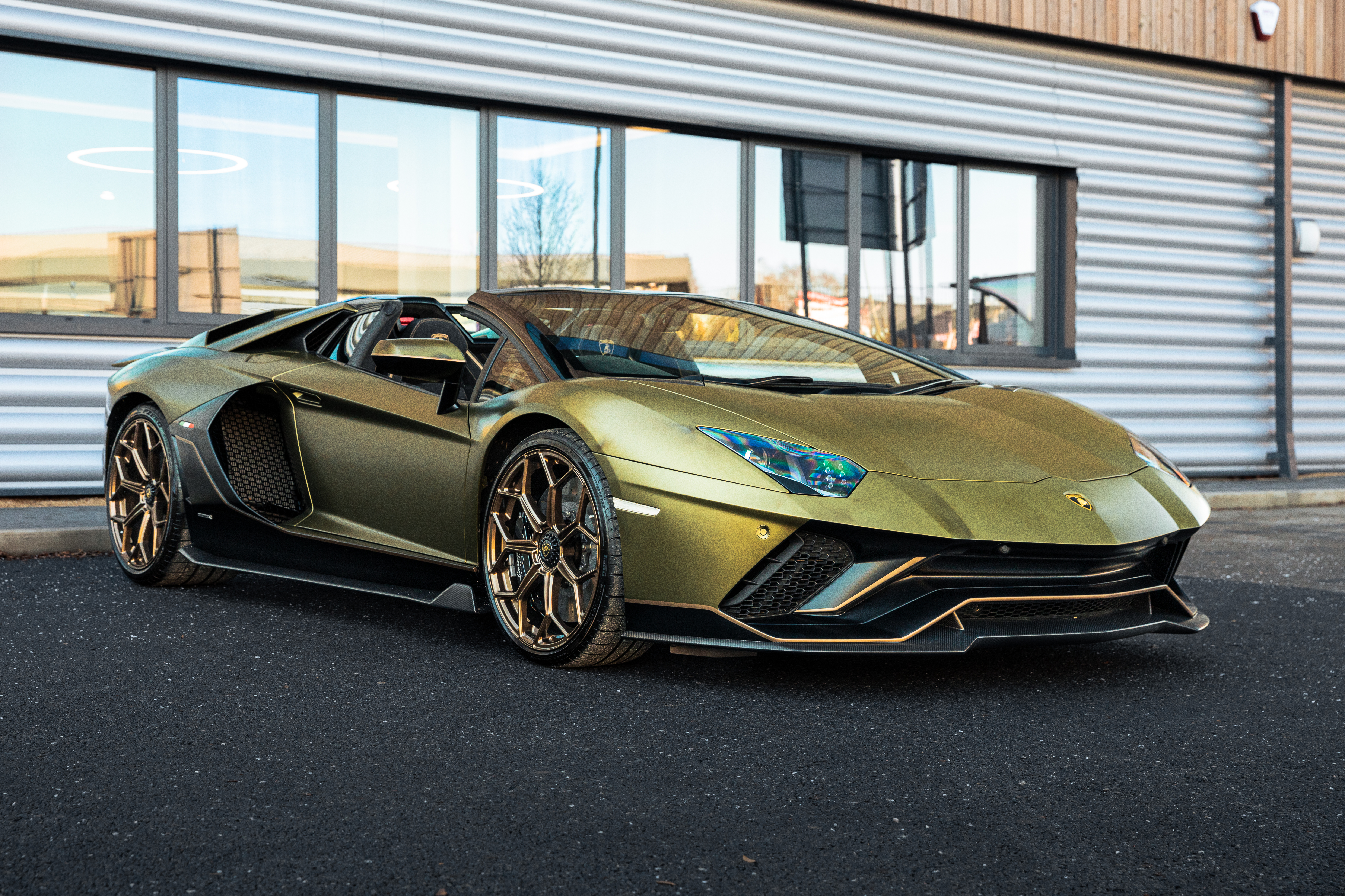 【超貴重】 Lamborghini Aventador Anniversario Celebrate Lamborghini's 60th Anniversary In Style | News