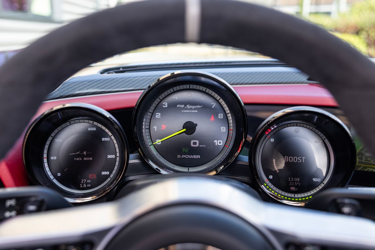2015 Porsche 918 Spyder Weissach