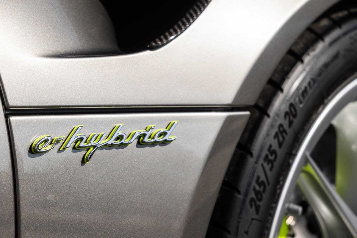 2015 Porsche 918 Spyder Weissach
