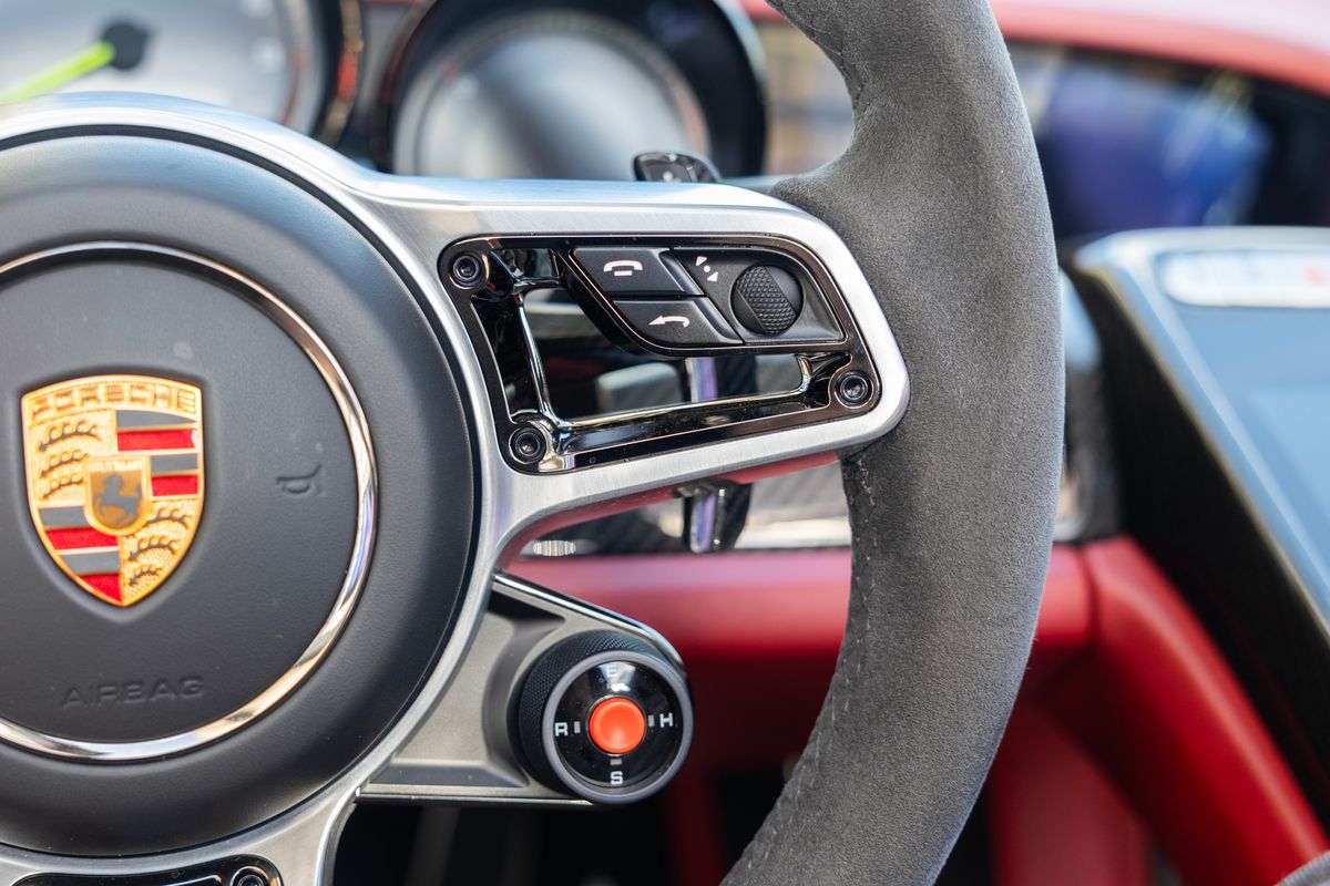 2015 Porsche 918 Spyder Weissach