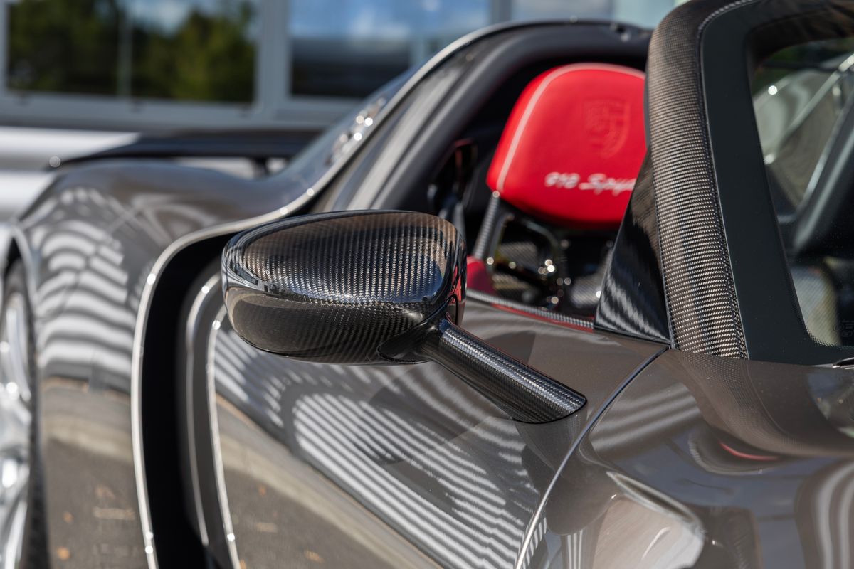 2015 Porsche 918 Spyder Weissach