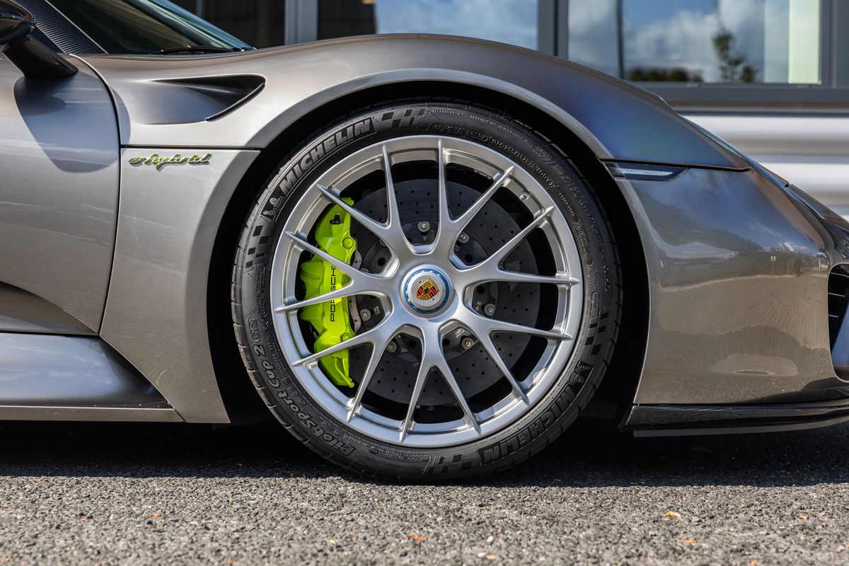 2015 Porsche 918 Spyder Weissach