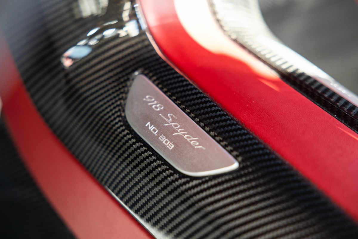 2015 Porsche 918 Spyder Weissach