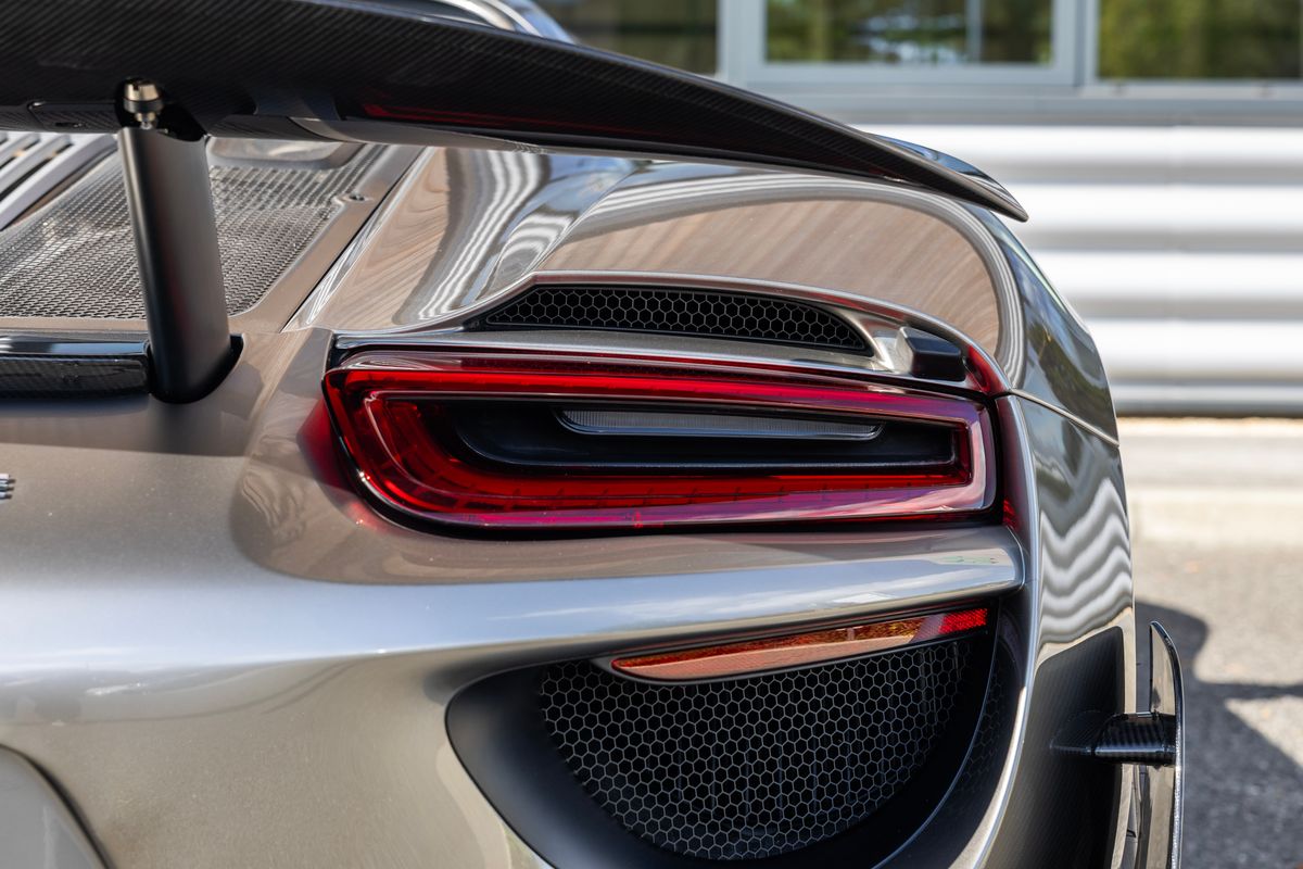 2015 Porsche 918 Spyder Weissach