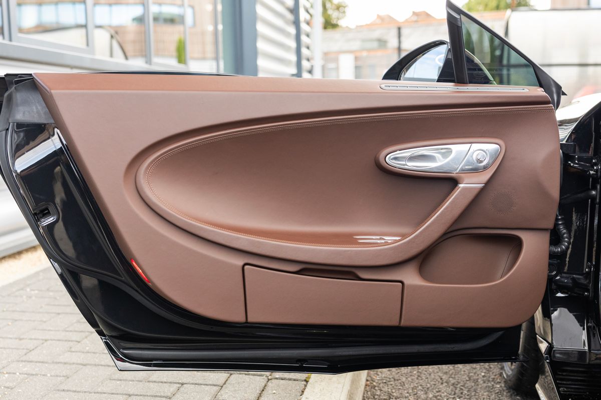 2020 Bugatti Chiron Sport