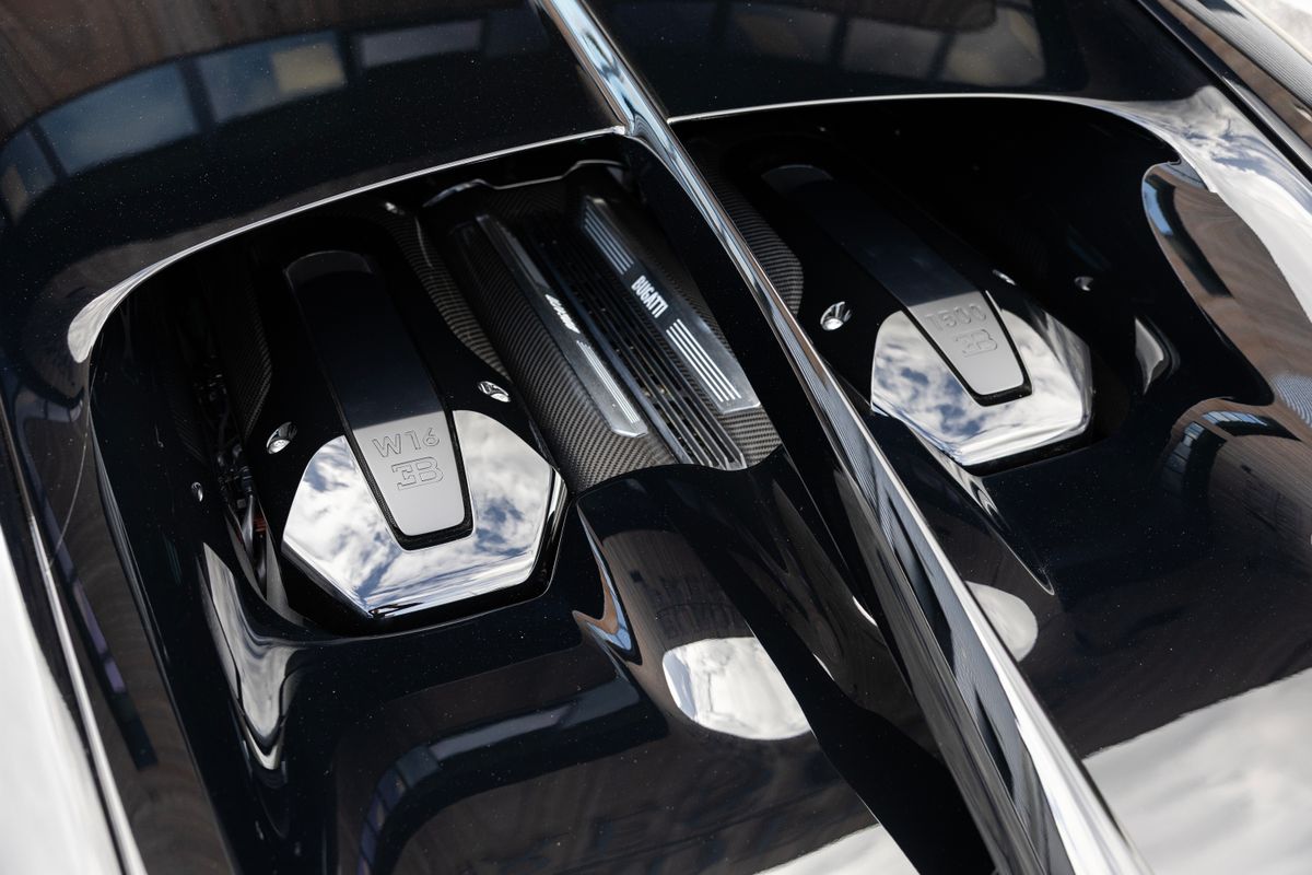 2020 Bugatti Chiron Sport