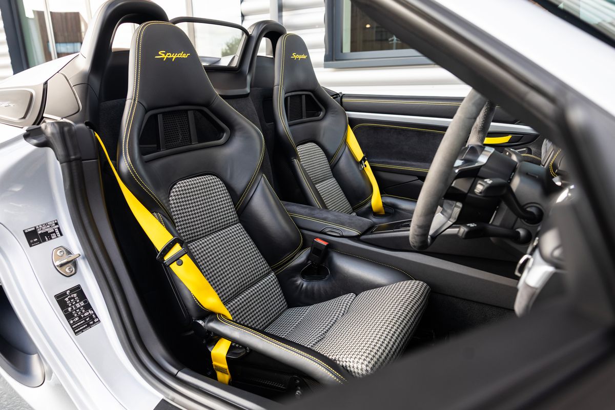 2016 Porsche Boxster (981) Spyder