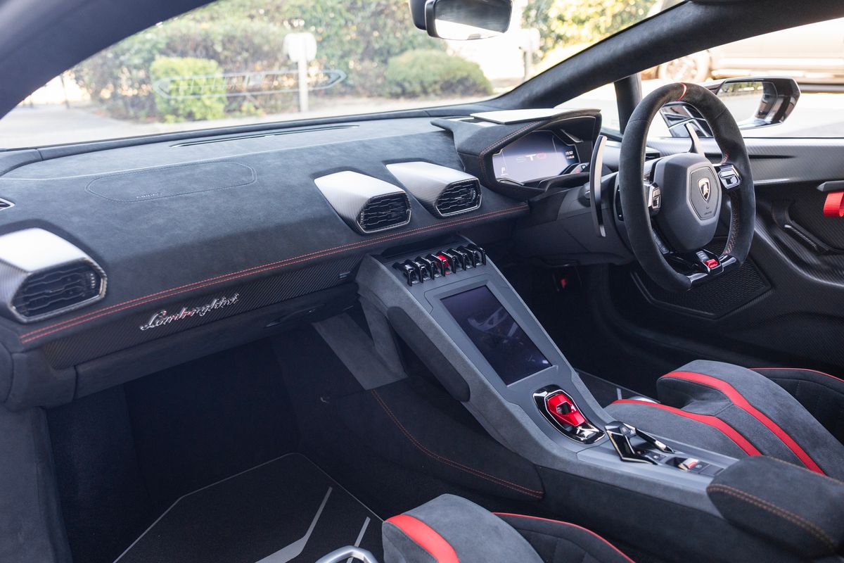 2023 Lamborghini Huracán STO 60th Anniversary Edition