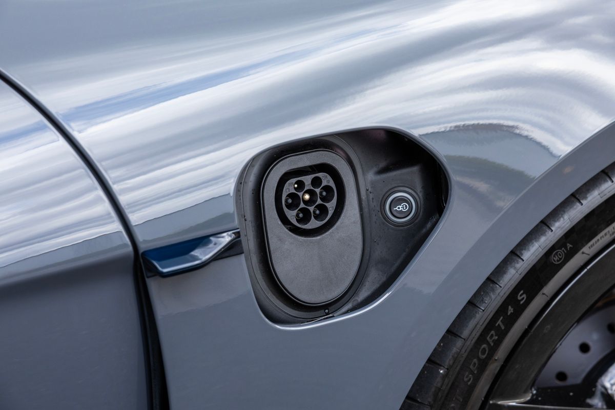 2025 Porsche Taycan GTS Sport Turismo
