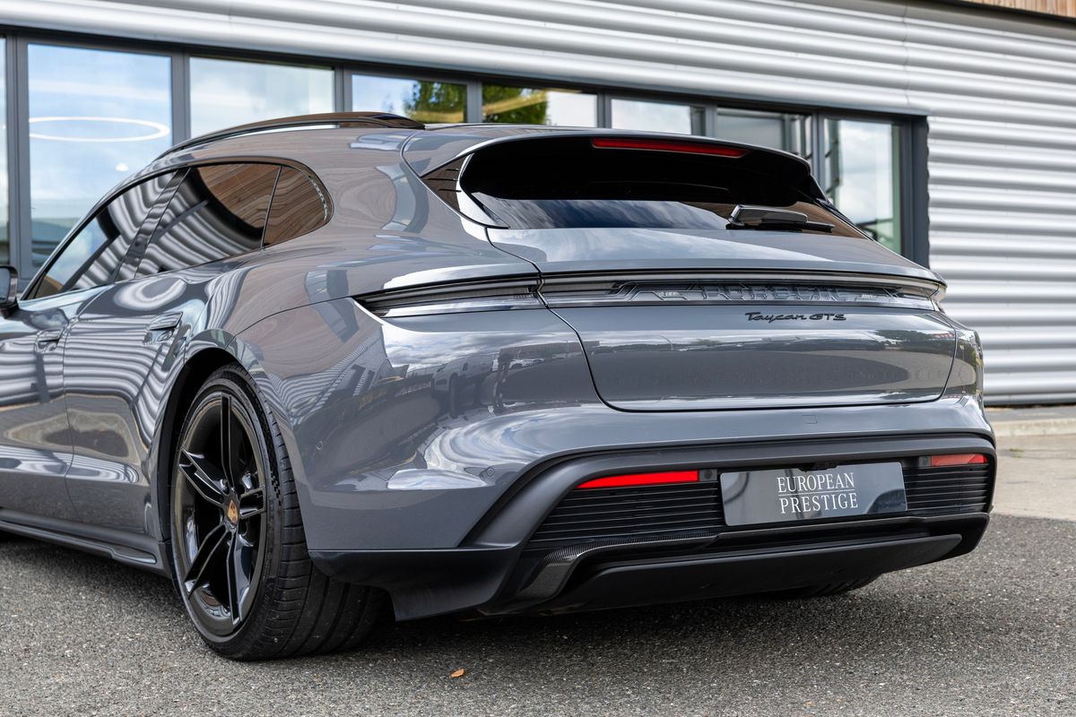 2025 Porsche Taycan GTS Sport Turismo