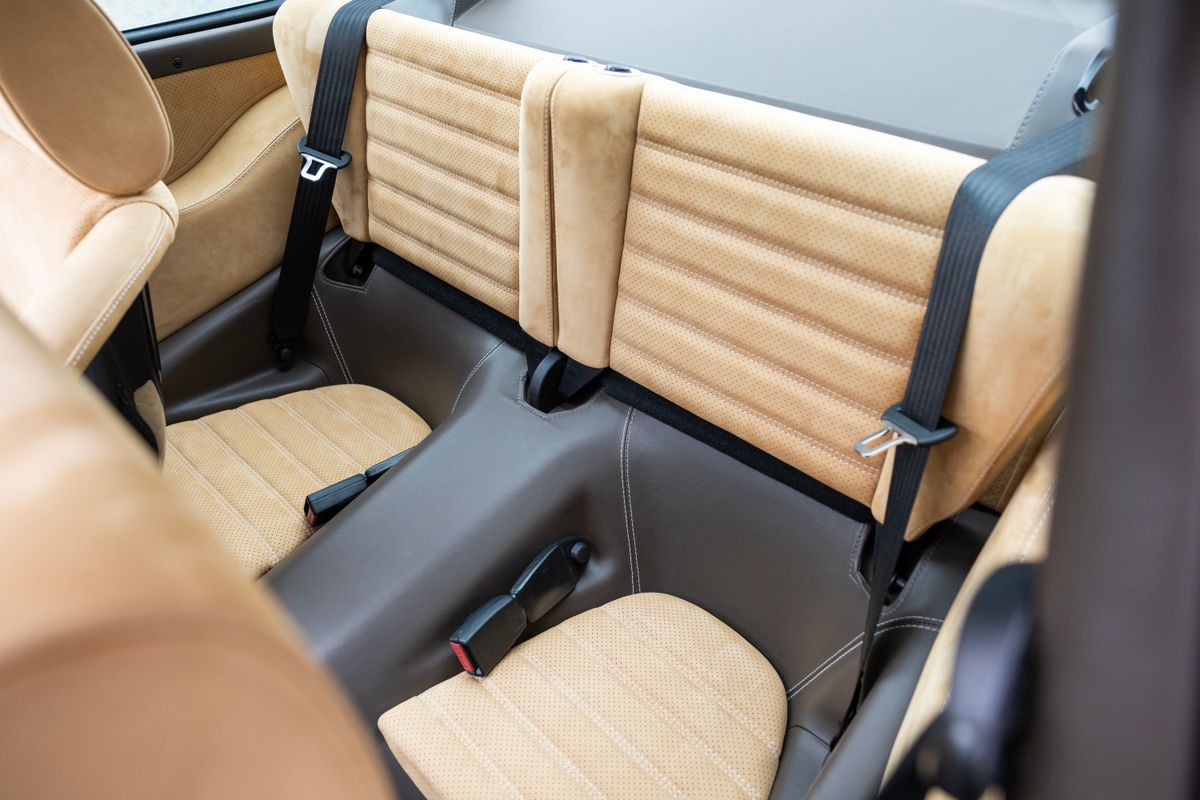1990 Porsche 911 (964) Reimagined By Singer "Classic Study" Indy Commission