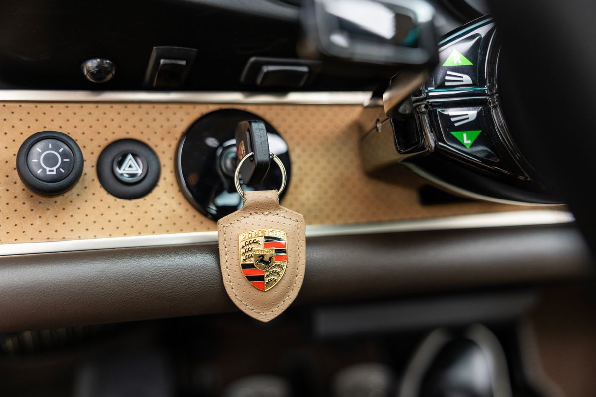 1990 Porsche 911 (964) Reimagined By Singer "Classic Study" Indy Commission