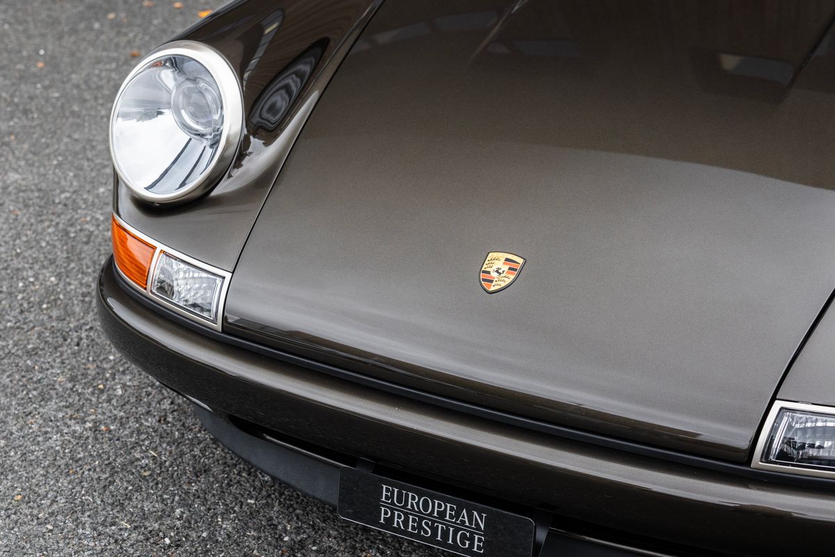 1990 Porsche 911 (964) Reimagined By Singer "Classic Study" Indy Commission