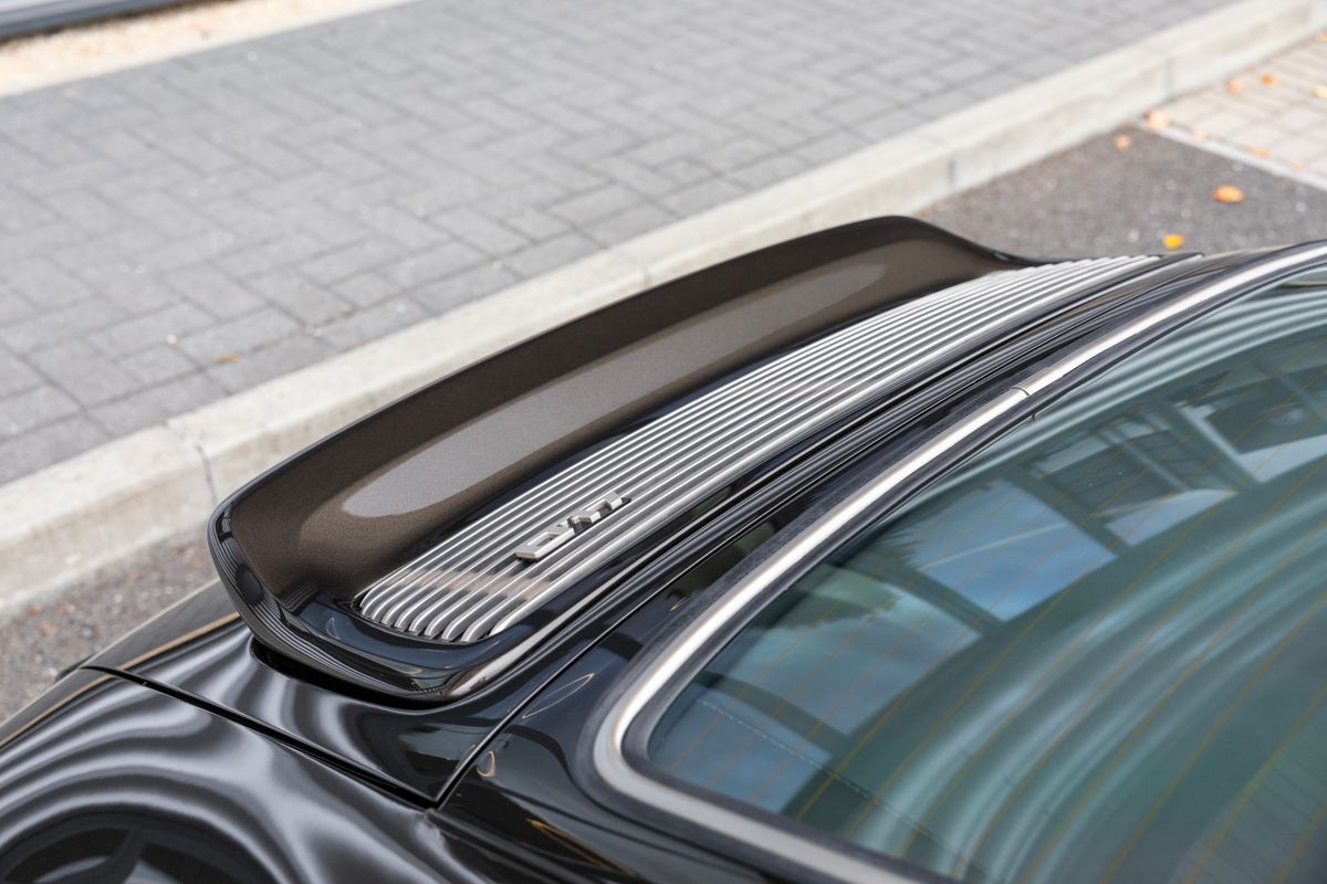 1990 Porsche 911 (964) Reimagined By Singer "Classic Study" Indy Commission