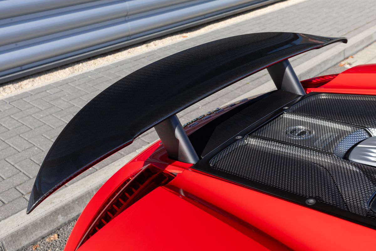 2015 Porsche 918 Spyder Weissach