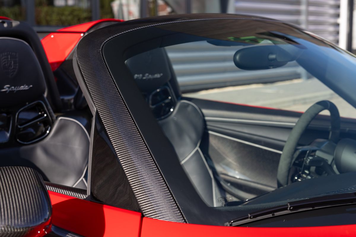 2015 Porsche 918 Spyder Weissach
