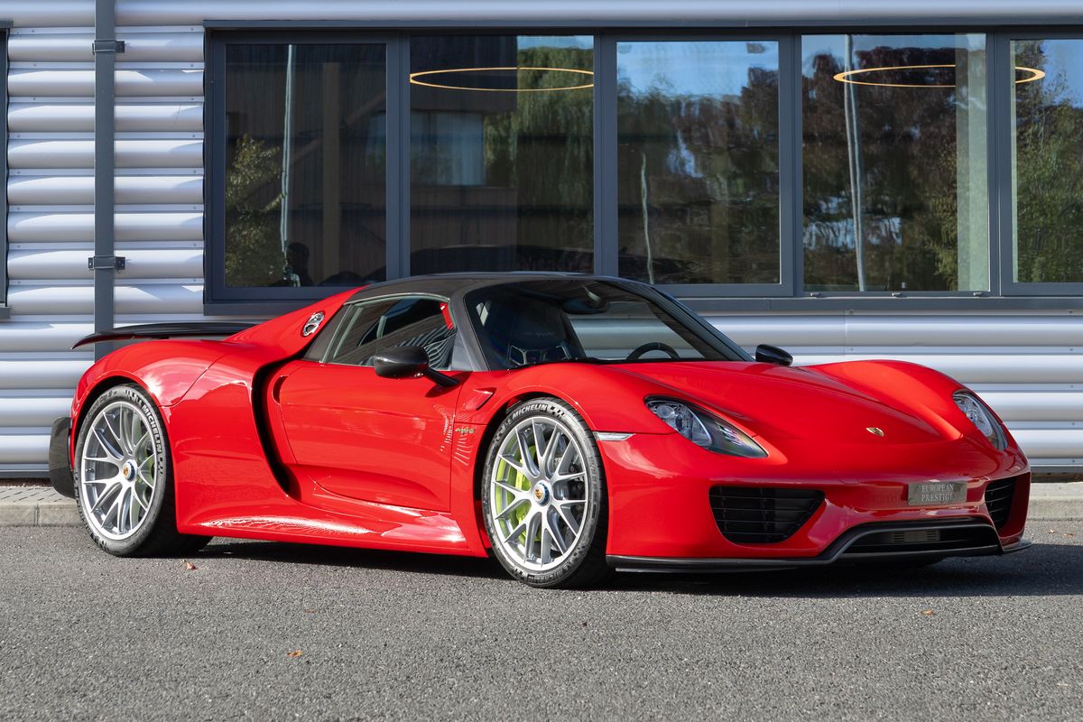 2015 Porsche 918 Spyder Weissach