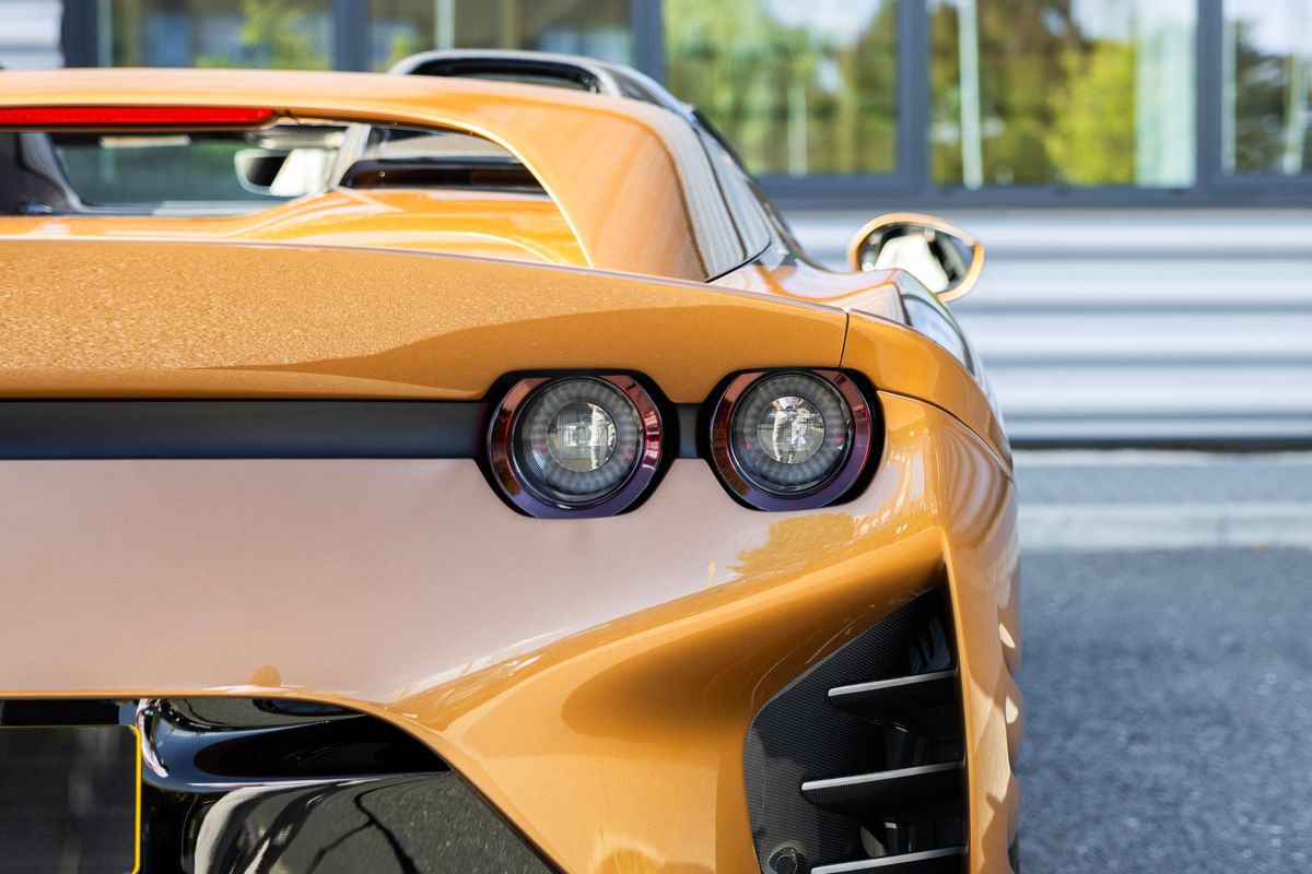 2024 Ferrari 812 Competizione Aperta
