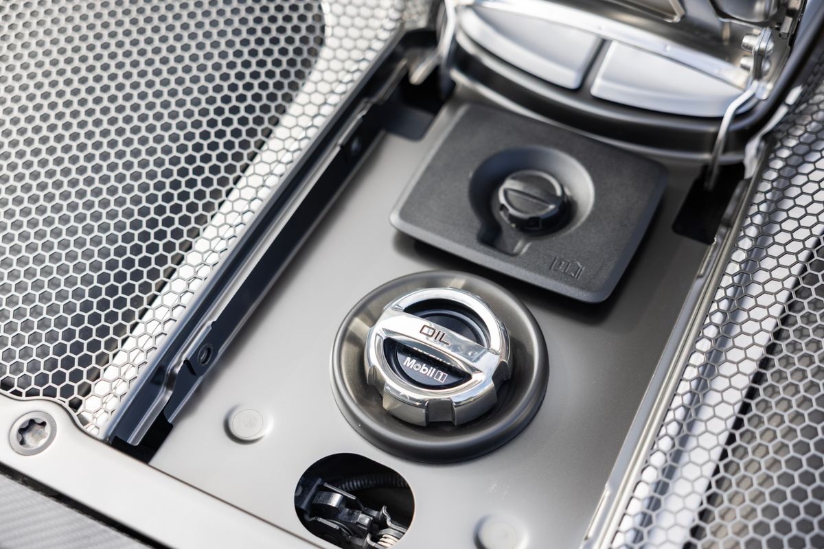 2015 Porsche 918 Spyder Weissach