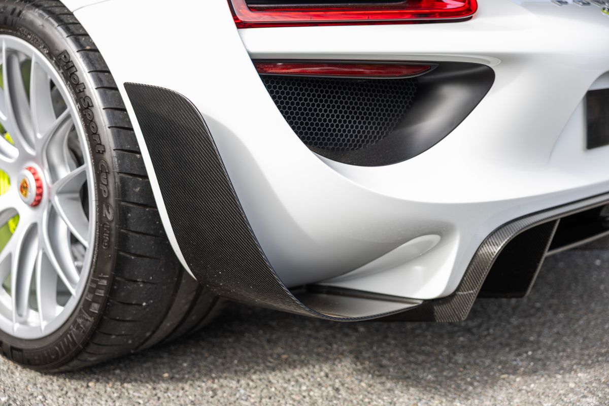 2015 Porsche 918 Spyder Weissach