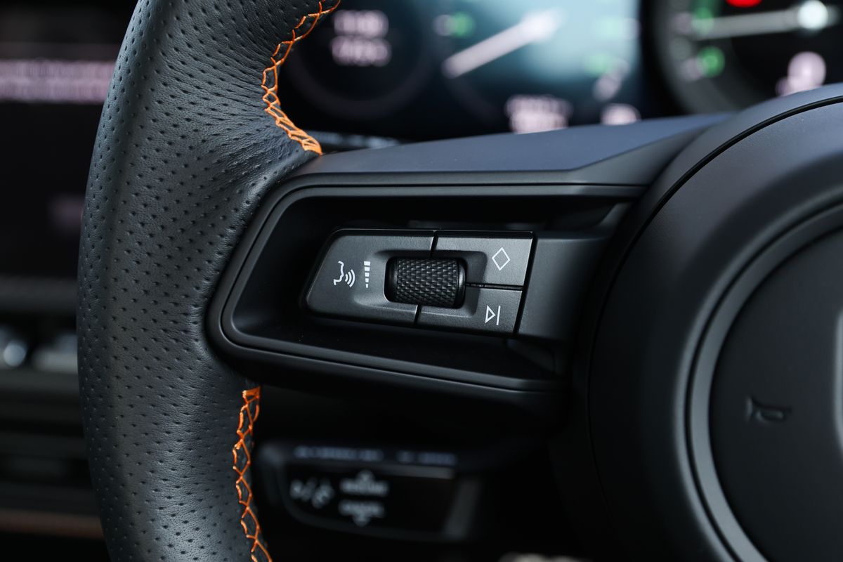 2025 Porsche 911 (992.1) S/T