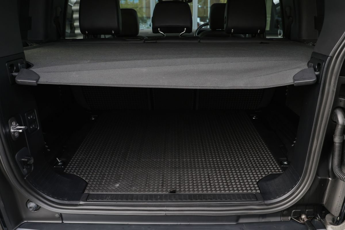 2024 Land Rover Defender 110 D250 XS Edition