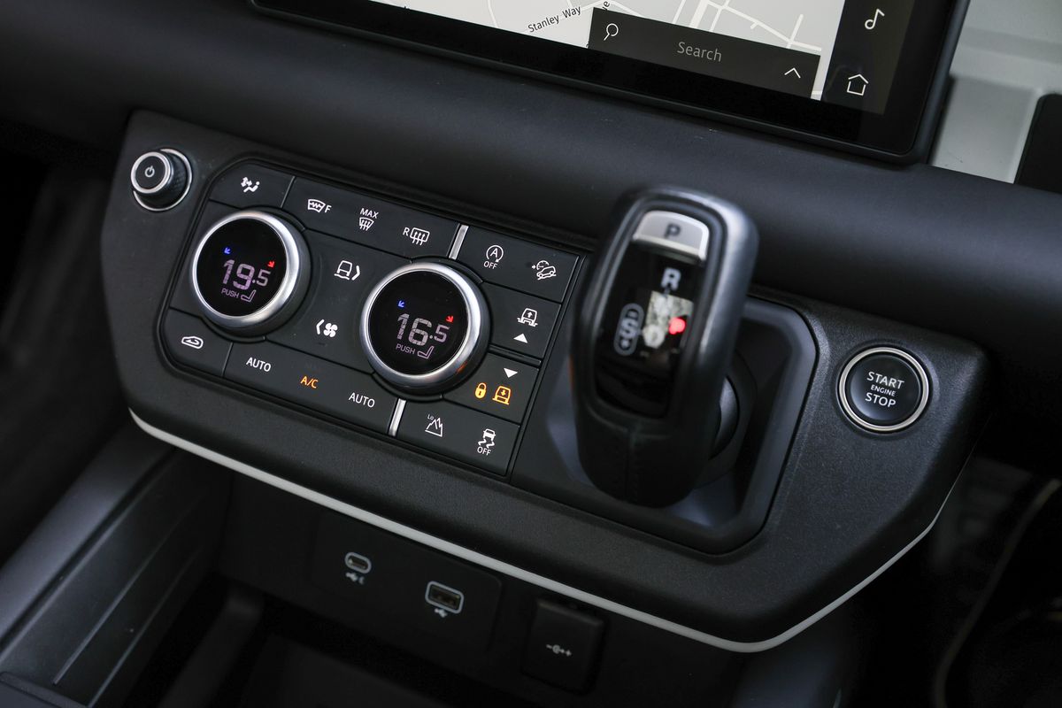 2024 Land Rover Defender 110 D250 XS Edition