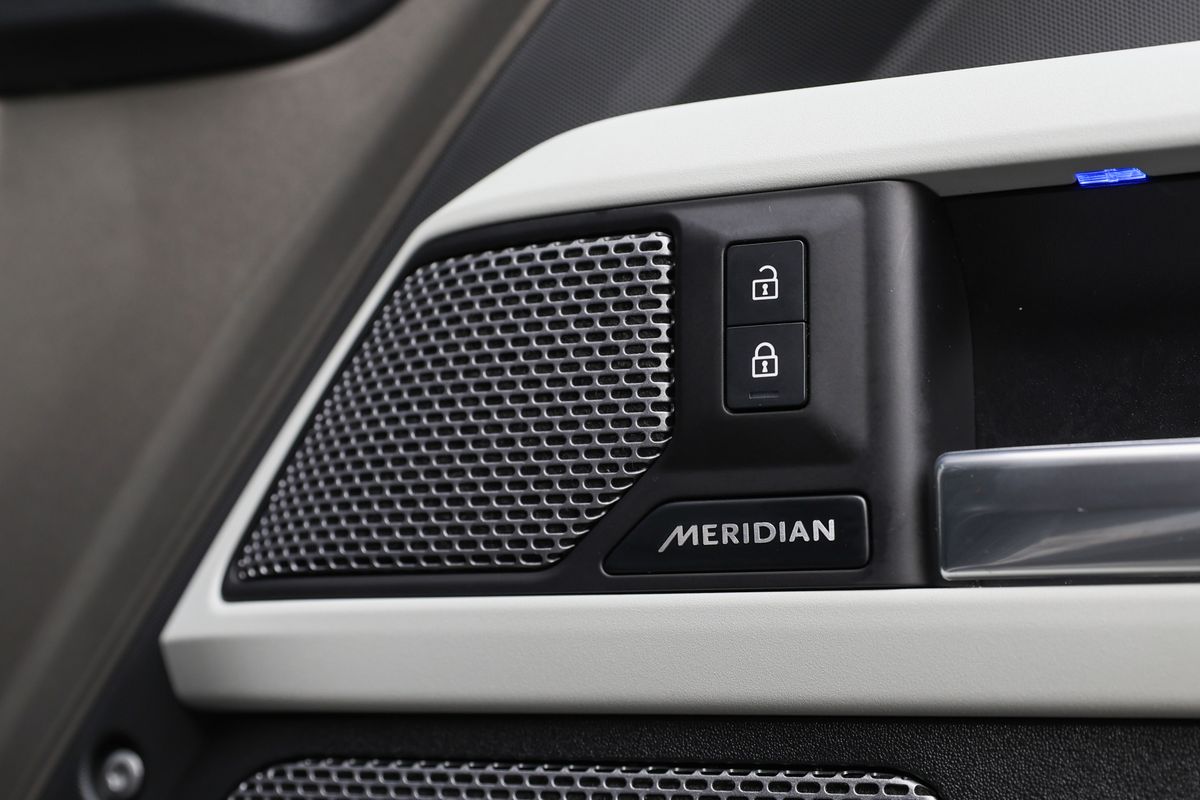 2024 Land Rover Defender 110 D250 XS Edition