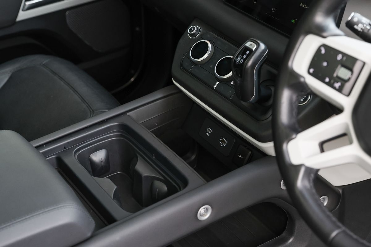 2024 Land Rover Defender 110 D250 XS Edition