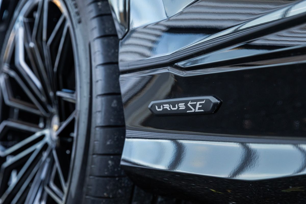 2025 Lamborghini Urus SE