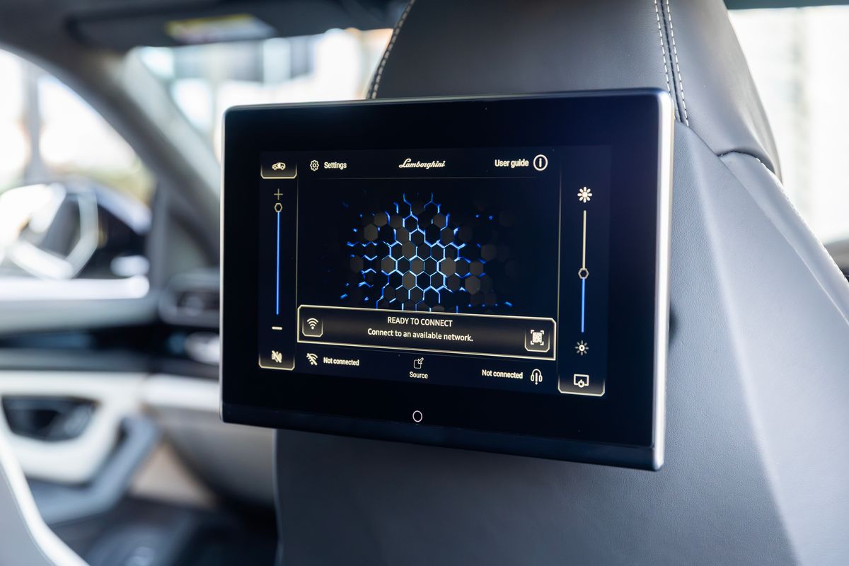 2025 Lamborghini Urus SE