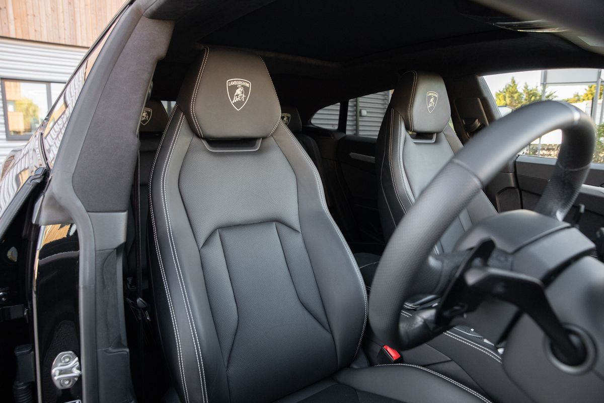 2020 Lamborghini Urus 4.0 V8 BiTurbo