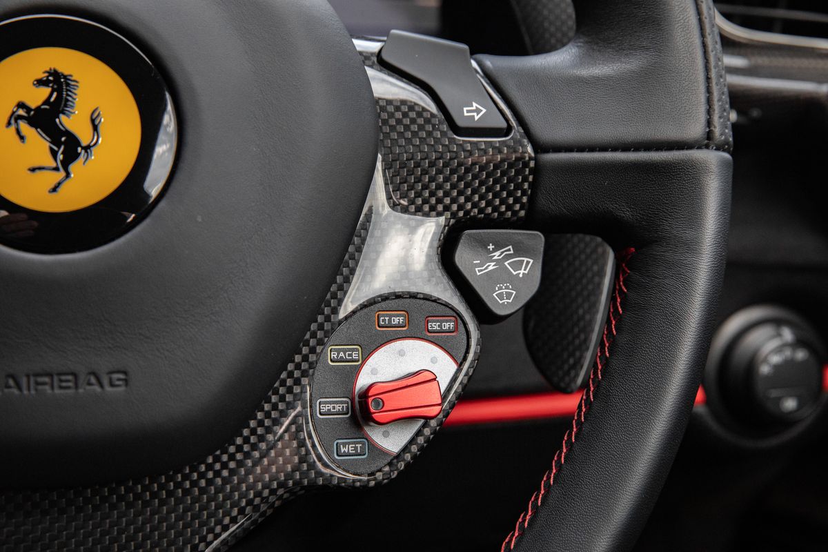 2020 Ferrari 488 Pista 3.9T V8 F1 DCT