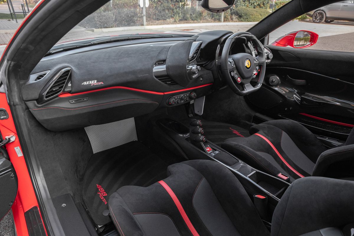 2020 Ferrari 488 Pista 3.9T V8 F1 DCT