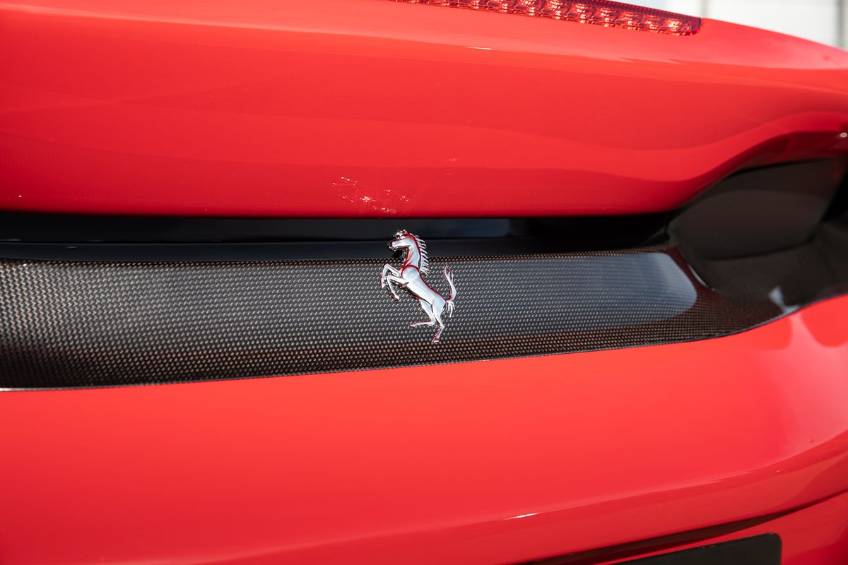 2020 Ferrari 488 Pista 3.9T V8 F1 DCT
