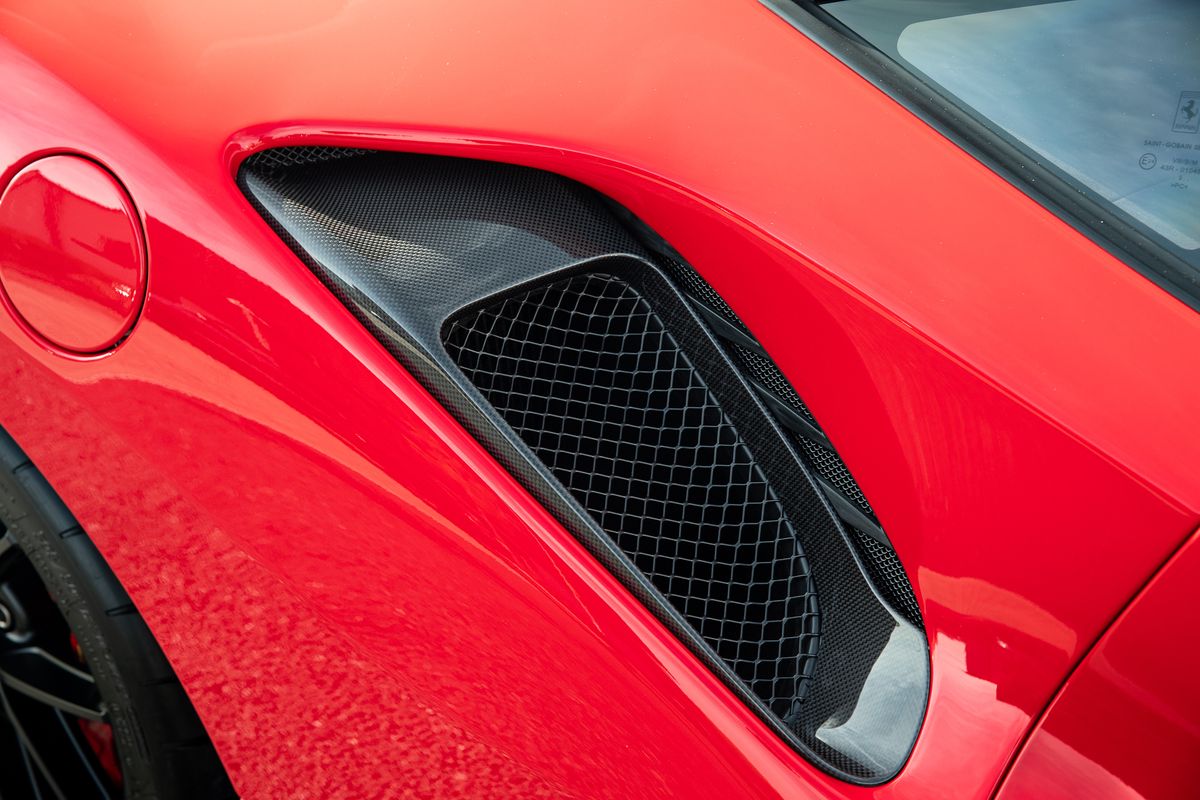2020 Ferrari 488 Pista 3.9T V8 F1 DCT