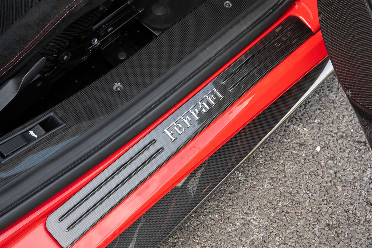 2020 Ferrari 488 Pista 3.9T V8 F1 DCT