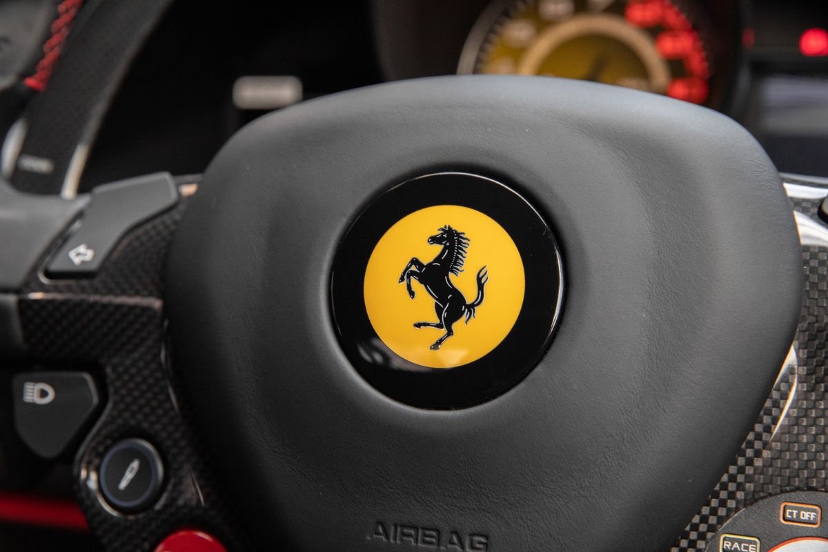 2020 Ferrari 488 Pista 3.9T V8 F1 DCT