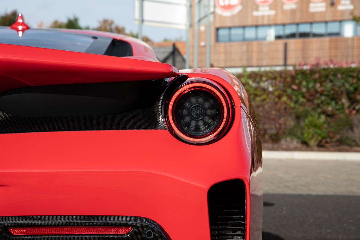 2020 Ferrari 488 Pista 3.9T V8 F1 DCT