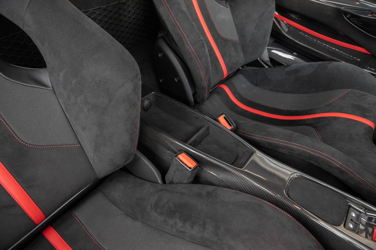 2020 Ferrari 488 Pista 3.9T V8 F1 DCT