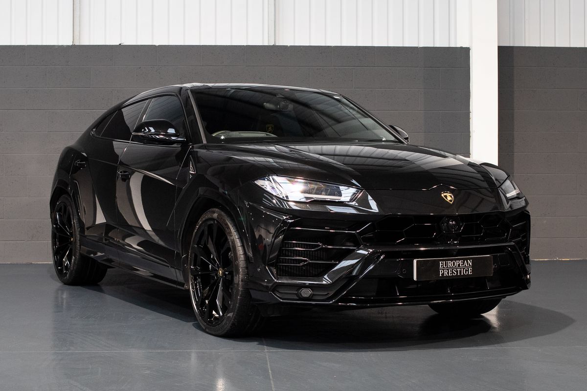 2021 Lamborghini Urus V8