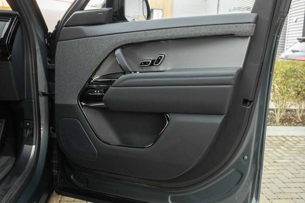 2022 Land Rover Range Rover Sport 3.0 D300 Dynamic SE