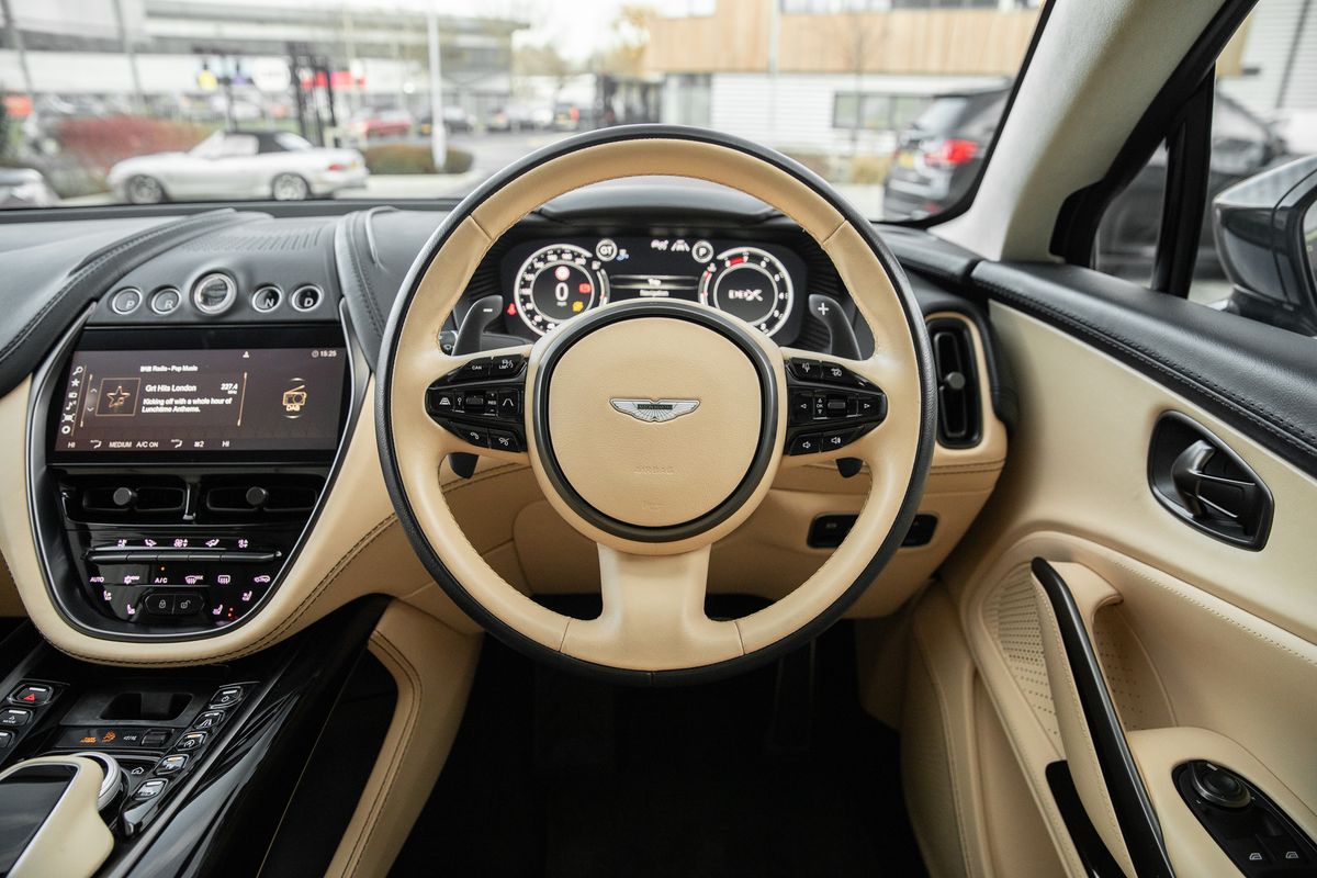 2021 Aston Martin DBX V8 1913 Edition