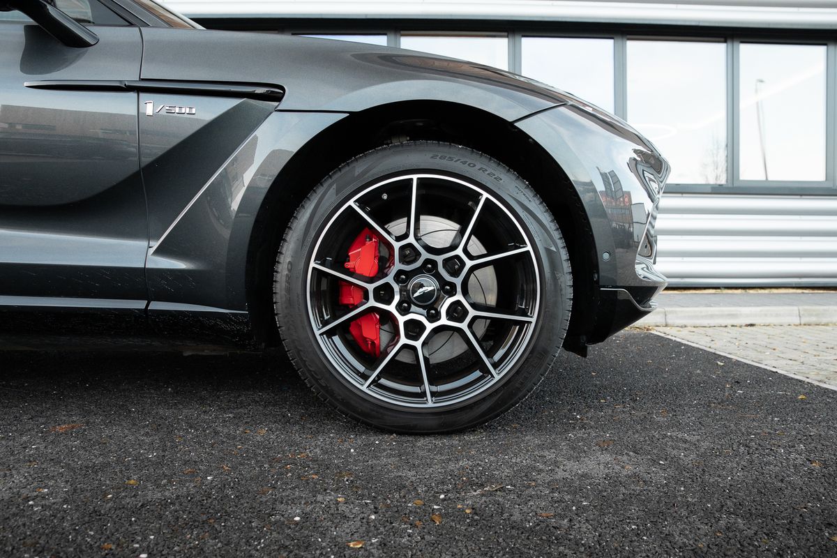 2021 Aston Martin DBX V8 1913 Edition