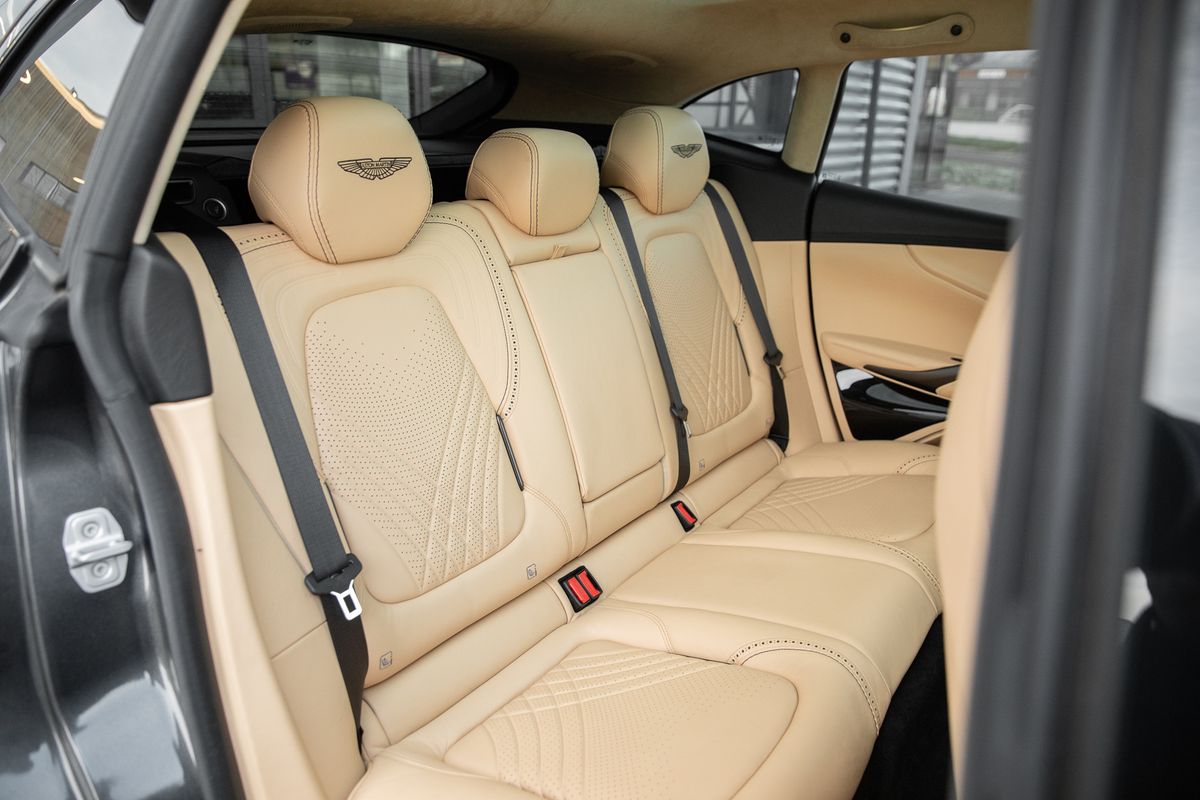 2021 Aston Martin DBX V8 1913 Edition
