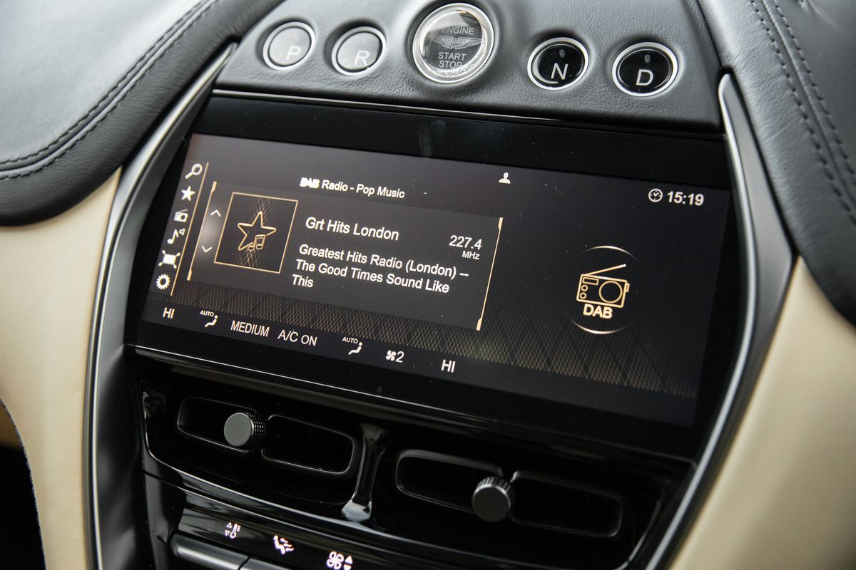2021 Aston Martin DBX V8 1913 Edition