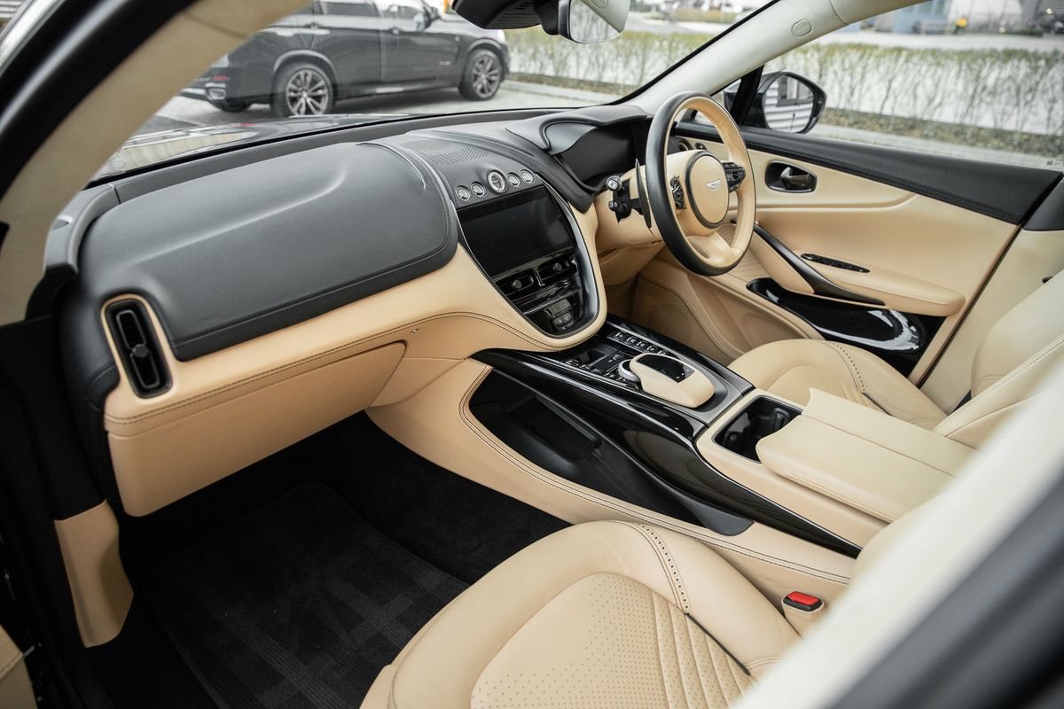 2021 Aston Martin DBX V8 1913 Edition