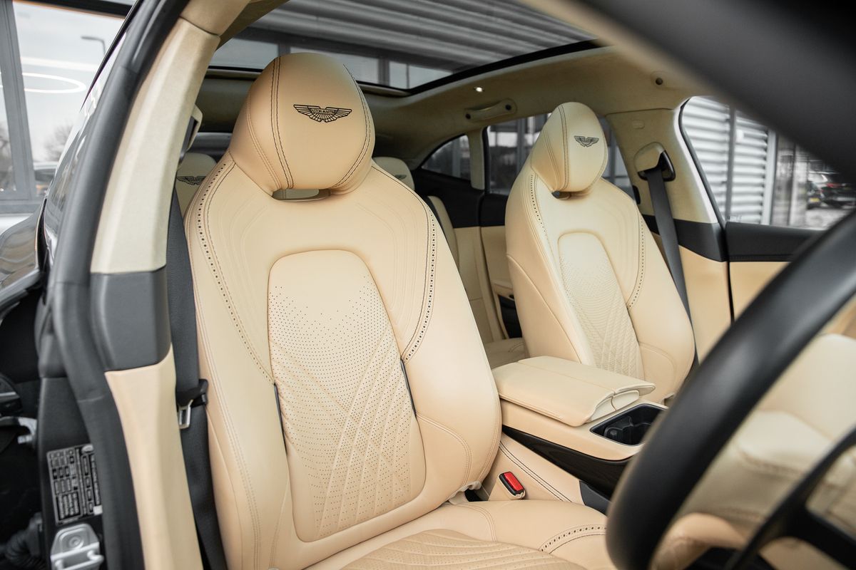 2021 Aston Martin DBX V8 1913 Edition