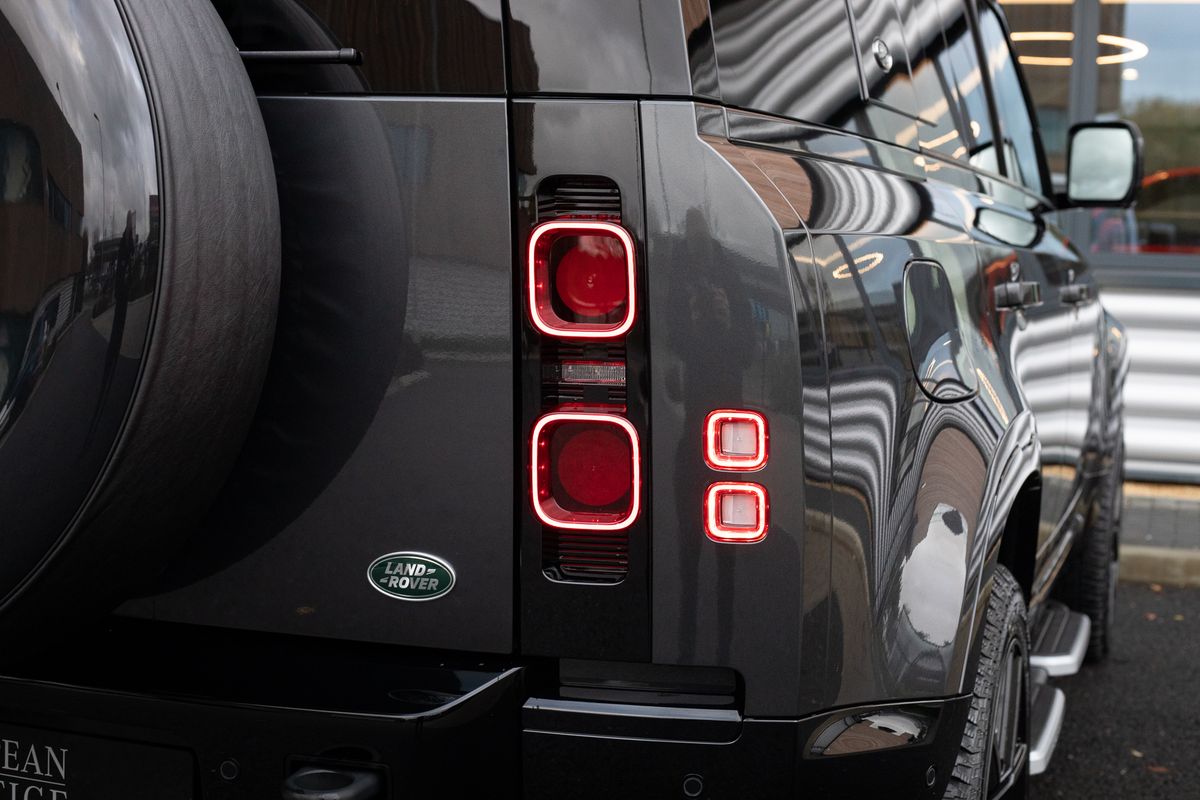 2022 Land Rover Defener URBAN 110 3.0 D250 MHEV X-Dynamic S