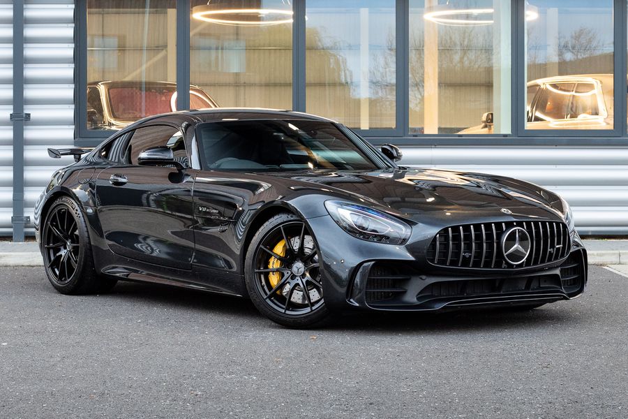 Mercedes-Benz AMG GT-R Premium